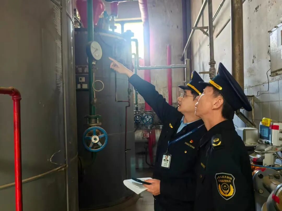 供暖企業應配齊特種設備安全總監和安全員 供暖企業應配齊特種設備安全總監和安全員