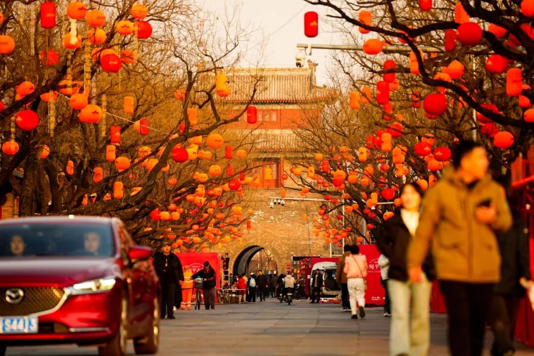 大年初一、初二累計遊客破十萬!2026宛平新春戲曲梨園廟會年味足 大年初一、初二累計遊客破十萬!2026宛平新春戲曲梨園廟會年味足