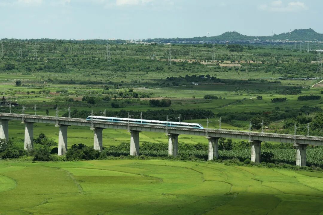 全國鐵路7月1日起實行新的列車運作圖 全國鐵路7月1日起實行新的列車運作圖