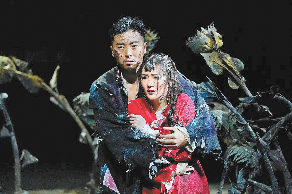 由閆銳執導，張可盈、金漢等人藝全青年班底打造的北京人民藝術劇院新版《原野》在曹禺劇場開啟第三輪演出。