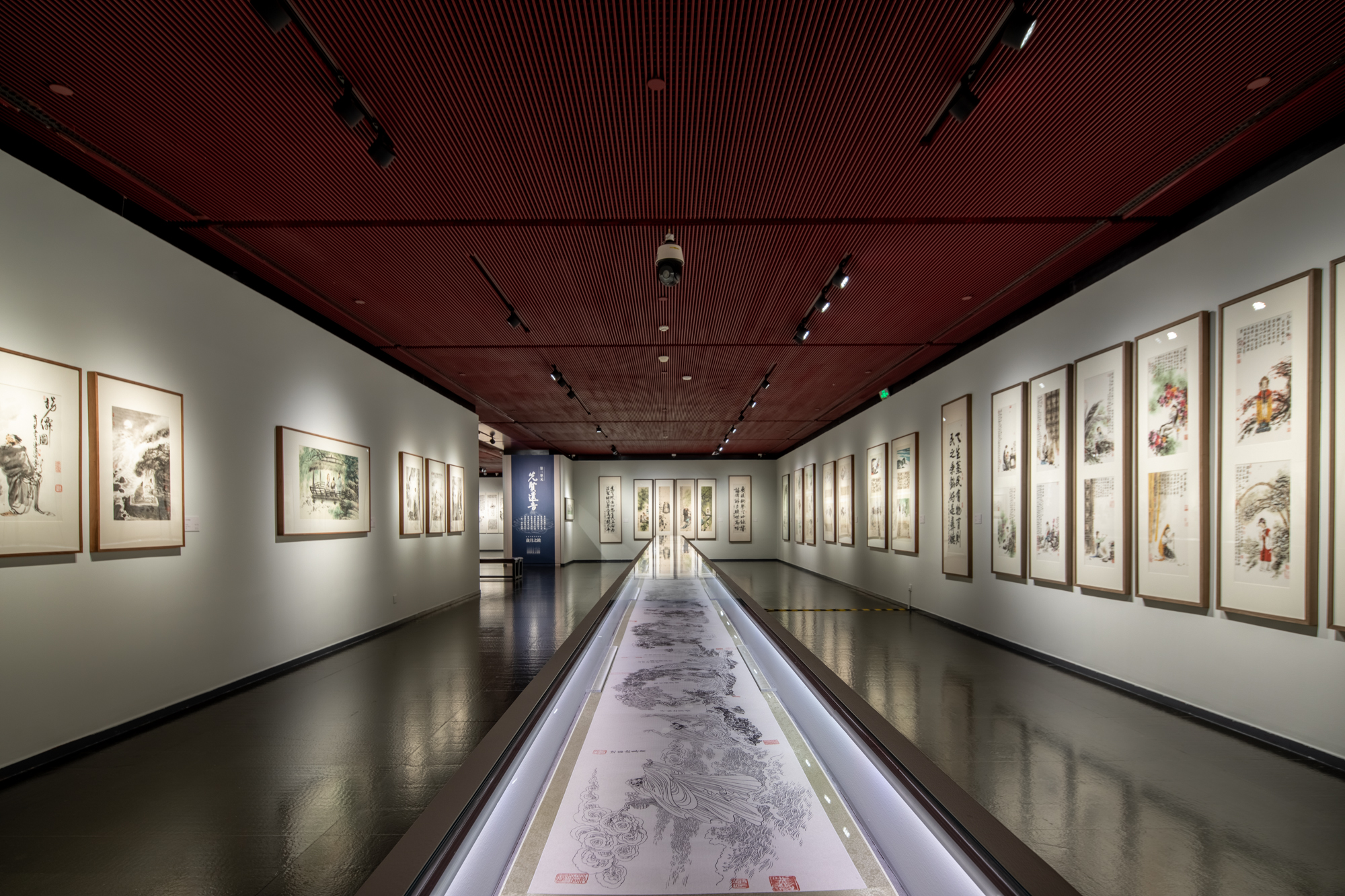 “歲月之鏡——馮遠中國畫作品展”在國家大劇院啟幕 “歲月之鏡——馮遠中國畫作品展”在國家大劇院啟幕