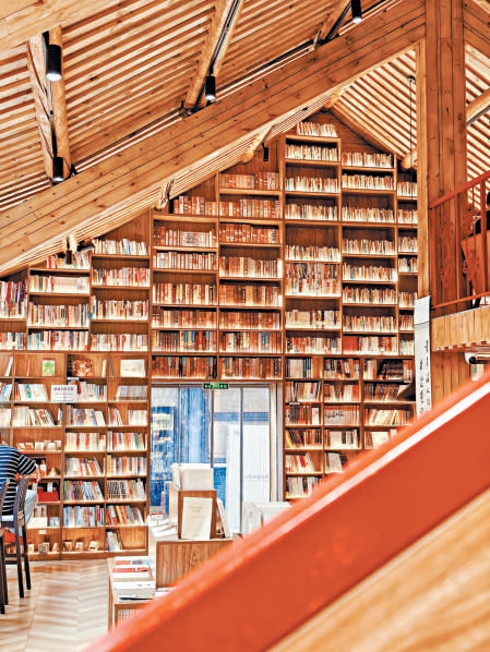 當書店不止於書 北京一年新開百餘家 面貌多樣業態多元 當書店不止於書 北京一年新開百餘家 面貌多樣業態多元