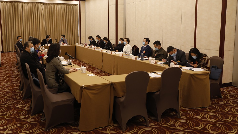 1月22日上午,市政協十三屆四次會議舉行界別小組會。圖為界別小組會現場1.jpg