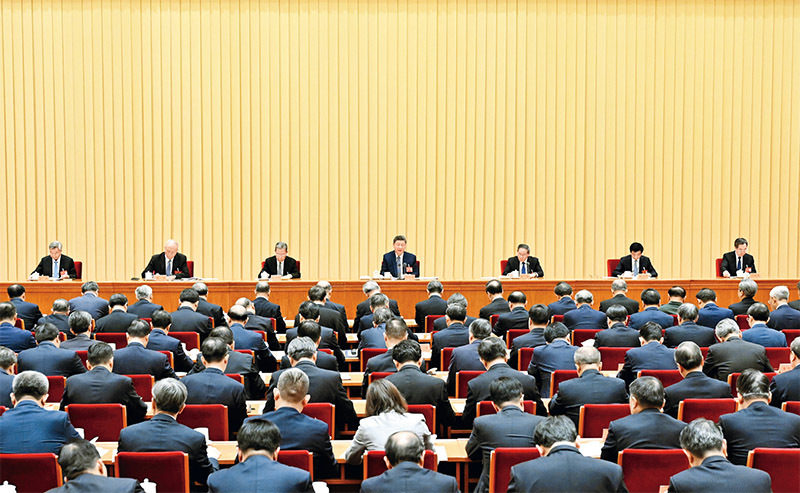 2025年12月10日至11日,中央經濟工作會議在北京舉行。中共中央總書記、國家主席、中央軍委主席習近平出席會議併發表重要講話。李強、趙樂際、王滬寧、蔡奇、丁薛祥、李希出席會議。 2025年12月10日至11日,中央經濟工作會議在北京舉行。中共中央總書記、國家主席、中央軍委主席習近平出席會議併發表重要講話。李強、趙樂際、王滬寧、蔡奇、丁薛祥、李希出席會議。