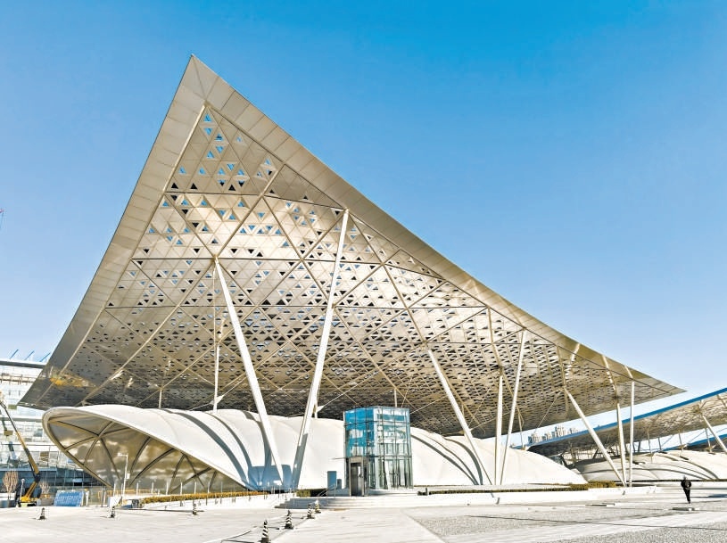 “京帆”連綿靈動、造型獨特。 “京帆”連綿靈動、造型獨特。