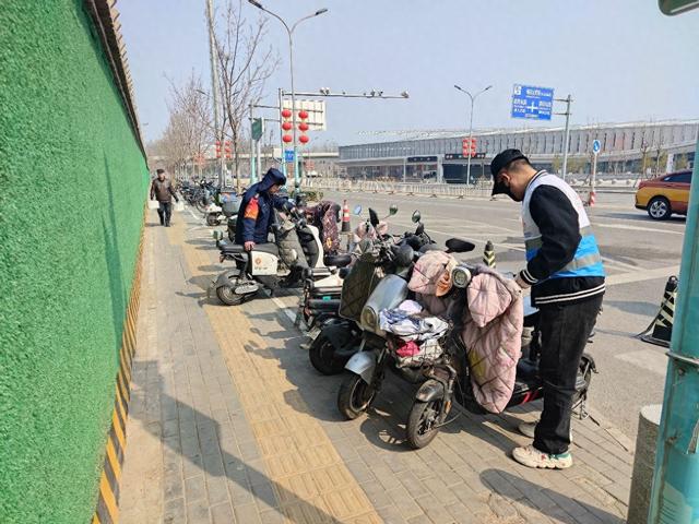 告別“車山車海”!北京朝陽站地區出行“最後100米”更順暢 告別“車山車海”!北京朝陽站地區出行“最後100米”更順暢
