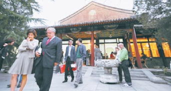 2011年，“艺术8”中心在北京中法大学本部旧址揭幕。李继辉/摄
