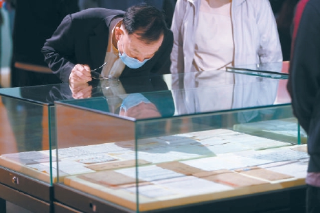 《生就是奋斗——胡华百年诞辰生平与书信展》在中国人民大学博物馆开展