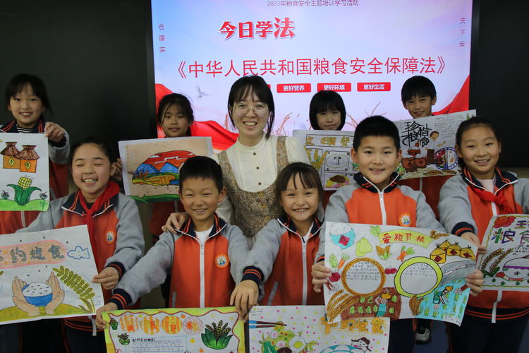 上好“光碟行動”主題班會