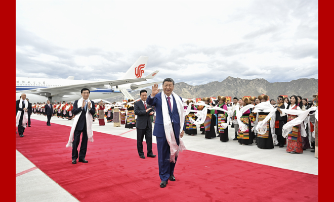 習近平率中央代表團抵達拉薩出席西藏自治區成立60周年慶祝活動