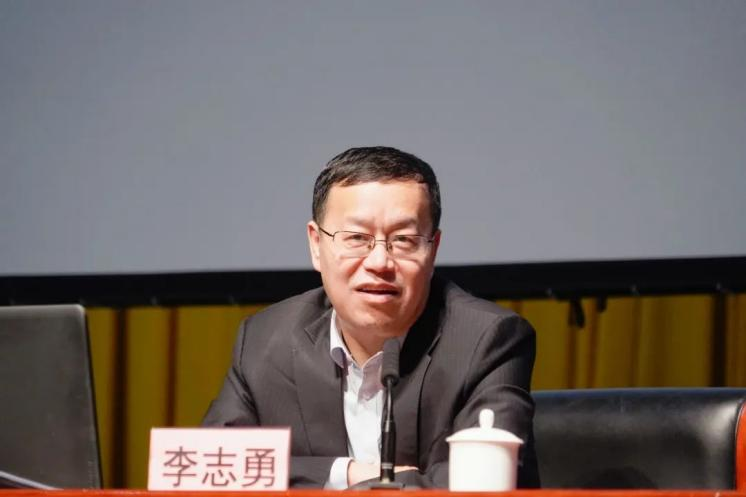 李志勇作專題輔導報告