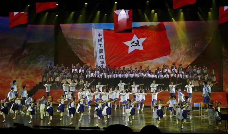 《在灿烂阳光下》首都教育系统庆祝中国共产党成立100周年主题教育活动隆重举行