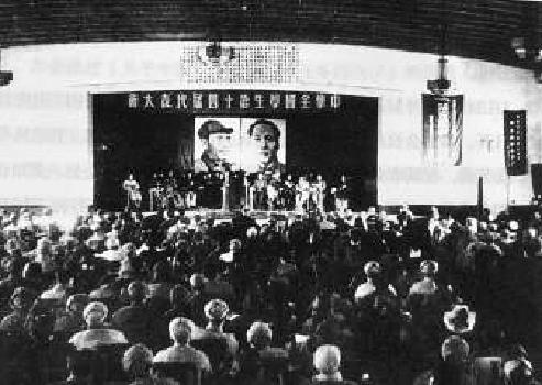 1949年3月1日至6日，中华全国学生第十四届代表大会在北平召开，中华全国学生联合会成立