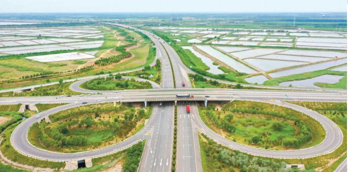 河北唐山打造生态廊道提升城市“颜值”