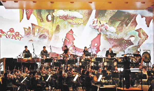 十月五日晚，著名作曲家、作家刘索拉与朋友们携同张洁敏指挥的上海交响乐团在保利剧院，为观众带来刘索拉创作的重磅新作交响舞曲《大闹天宫》。