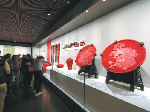 图为展览现场。