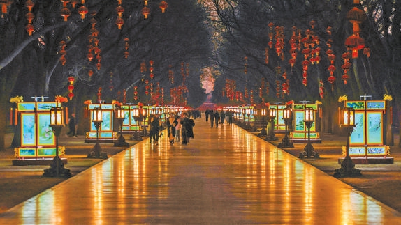 赏造景宫灯 逛非遗市集 天坛公园全面开启夜景照明