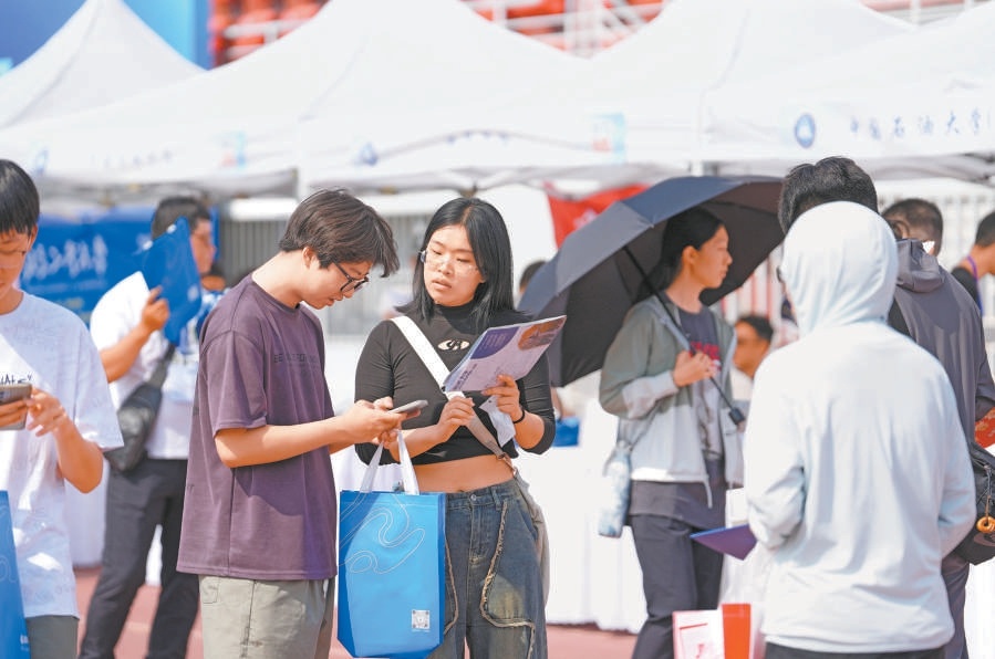 高考后首场高招咨询会举办 6月15日清华北航将办开放日