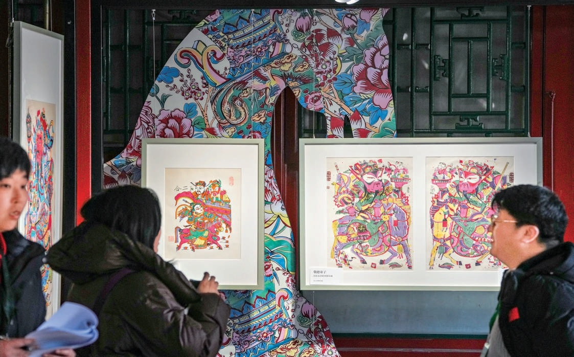 日前，“岁朝迎祥 美意延年——恭王府博物馆藏传统木版年画展”开幕。展览以“丙午·年画过年”为主题，展出恭王府博物馆藏天津杨柳青、河北武强等多地百余件年画精品。