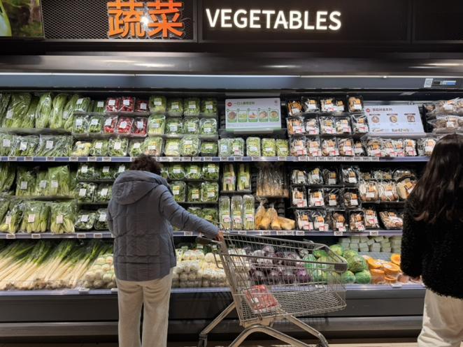 时令春鲜扎堆儿上市，高原红香椿、板蓝根青菜等价格更亲民