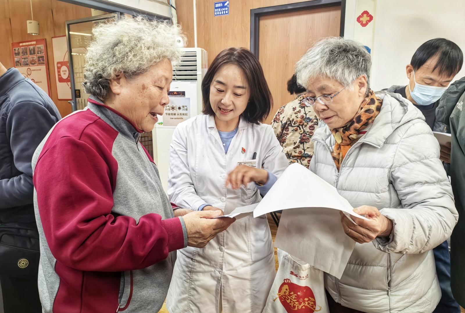 大栅栏街道启动医社协同服务 暖心守护老年健康 大栅栏街道启动医社协同服务 暖心守护老年健康