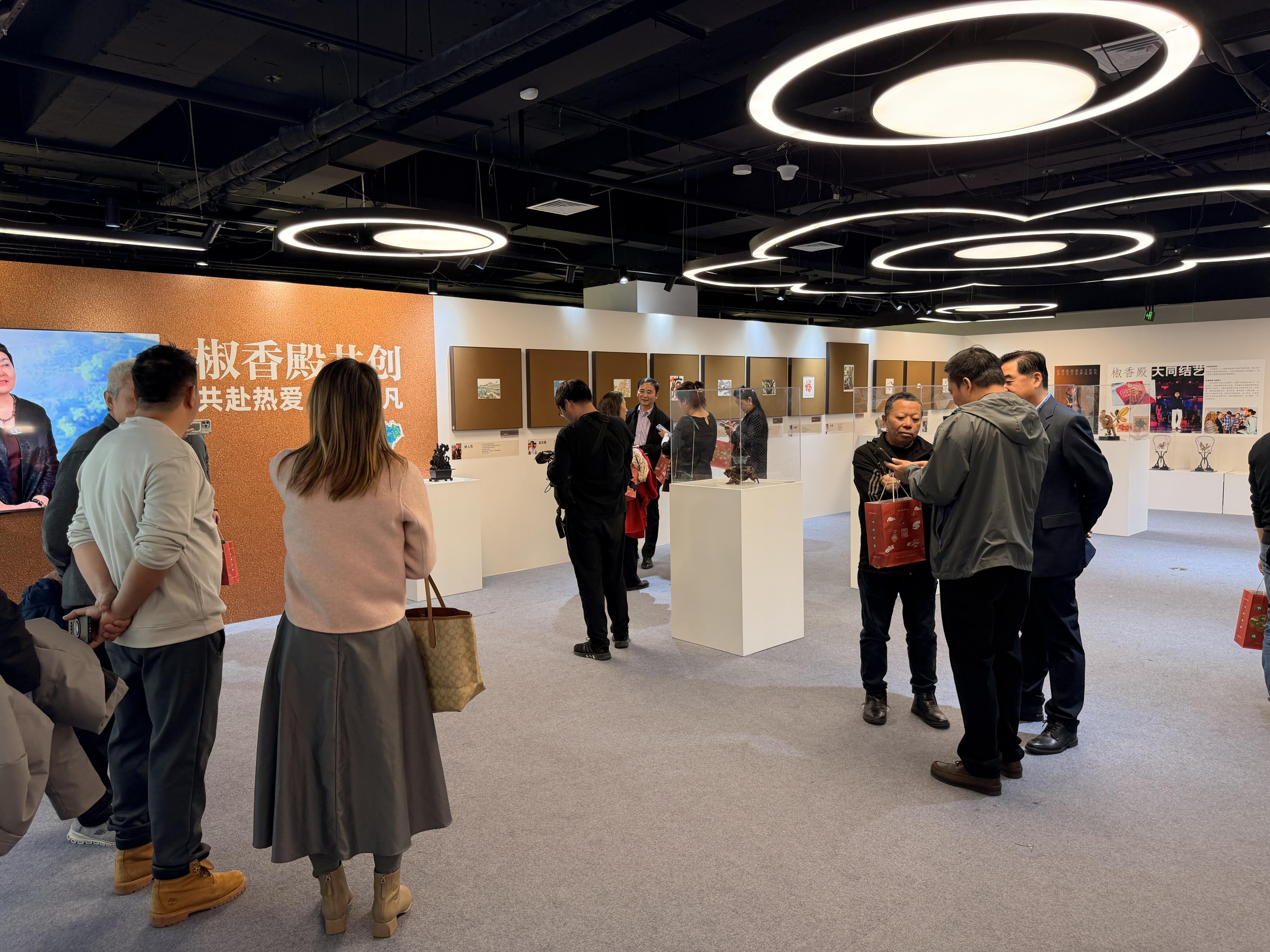 集结全国各地非遗技艺 非遗快闪与沉香艺术展亮相王府井