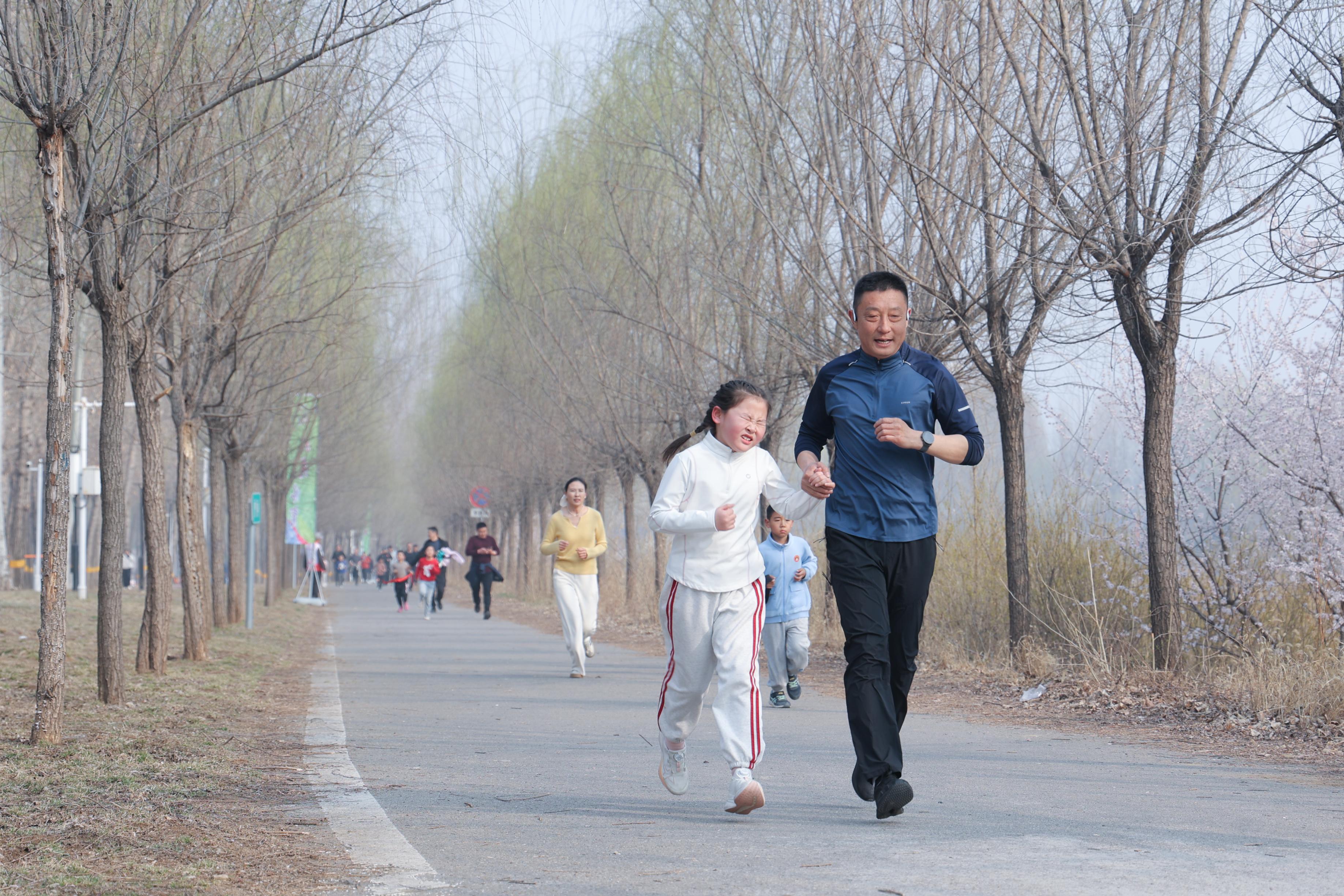 阳光·乐跑2026年平谷区中小学生长跑节举办。