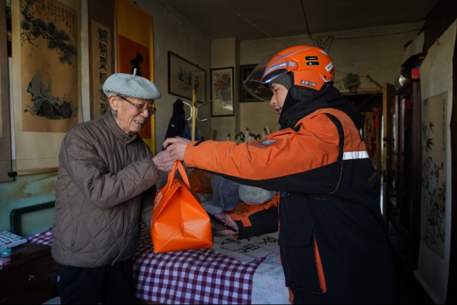 北京养老助餐服务持续升级，近200家老年食堂上线“淘宝闪购”