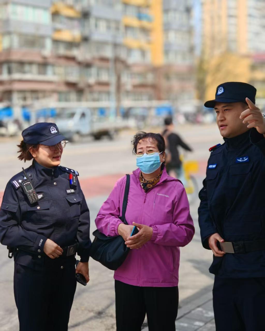 北京公交警方加强巡逻防控，做好清明祭扫安全保障