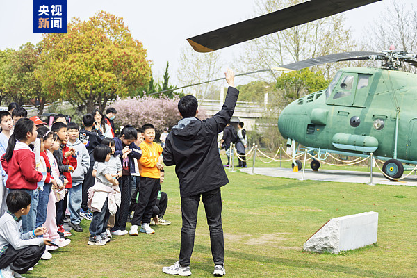 多地中小学开启春假模式 如何才能放得好？