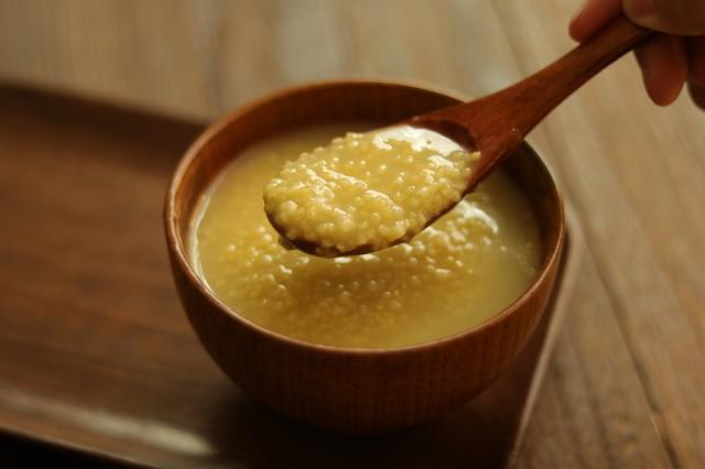 一碗下肚 血糖可能飙升!被捧上天的“养胃粥” 骗了你多少年? 一碗下肚 血糖可能飙升!被捧上天的“养胃粥” 骗了你多少年?