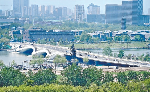 4月25日，通州区五河交汇处的千菏泻露桥正式通车。