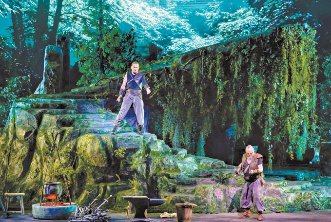 国家大剧院制作的歌剧《齐格弗里德》进行演出前的最后彩排。