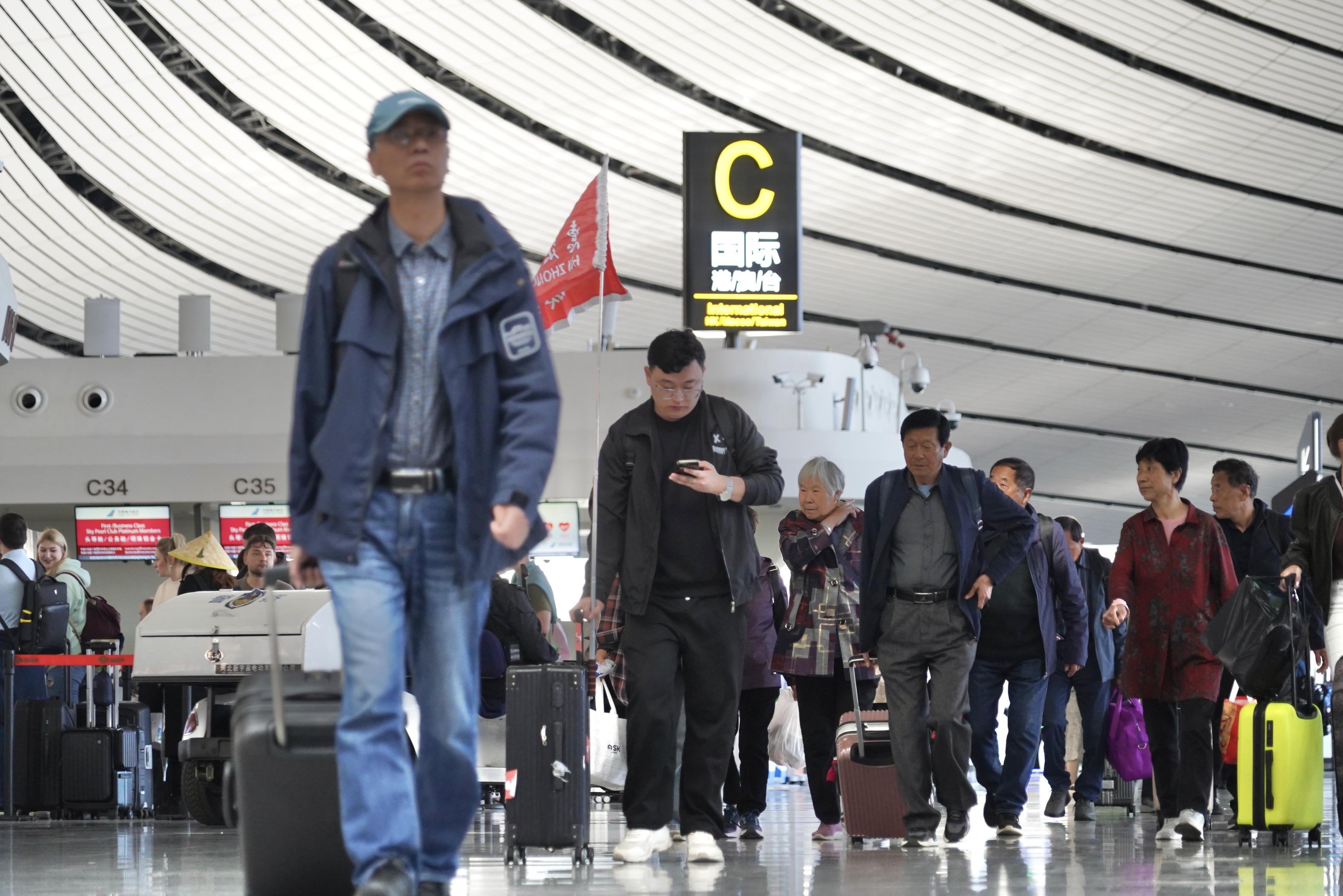5249架次航班、85.76万人次！大兴机场“五一”假期出行数据出炉