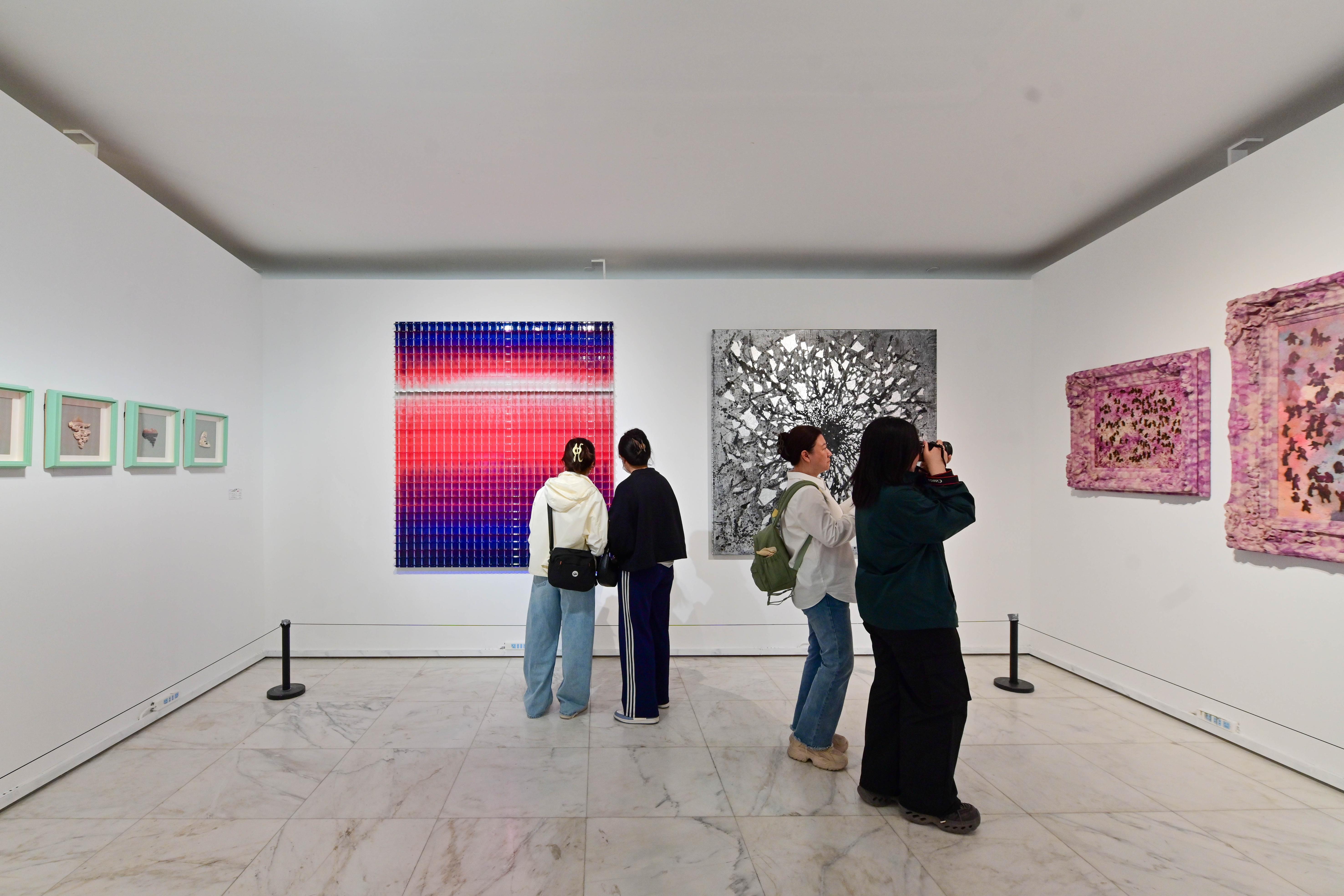 央美毕业展开幕，千余作品打造“焕彩共生”多元体验