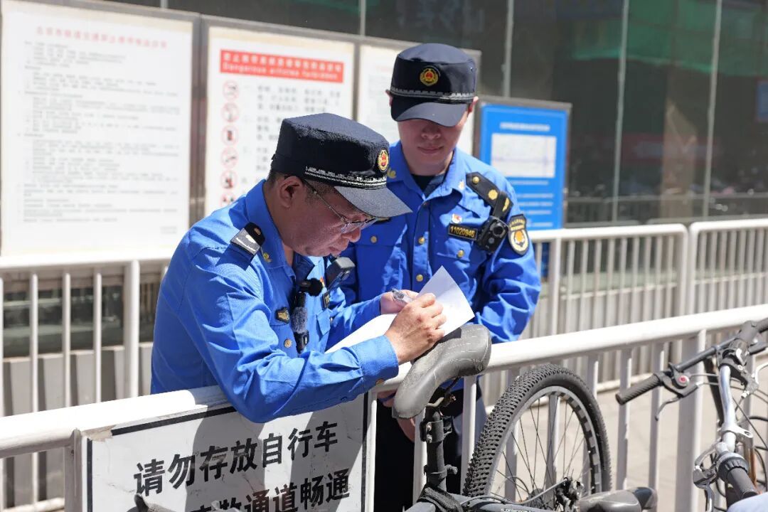 北京非机动车停放秩序治理再提速，累计新增停车位超13万个
