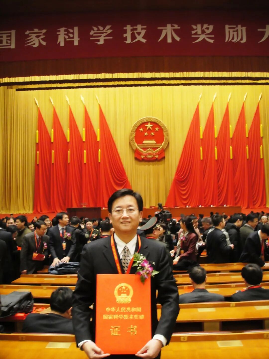 四十年杏坛耕耘 以初心守“国脉”