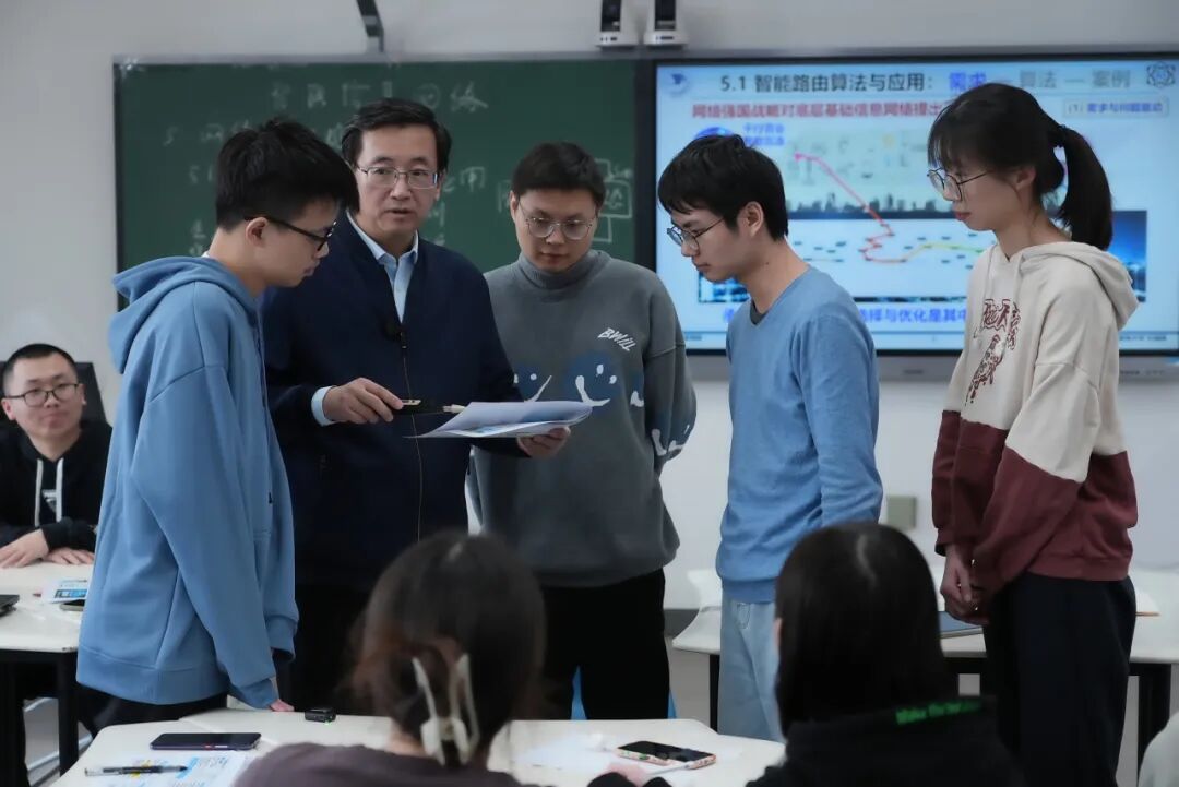 四十年杏坛耕耘 以初心守“国脉”