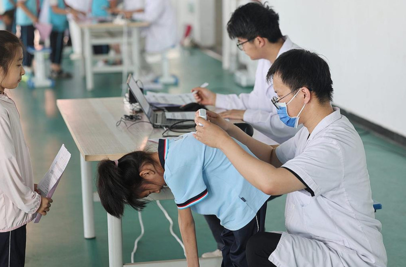 脊柱 脊柱