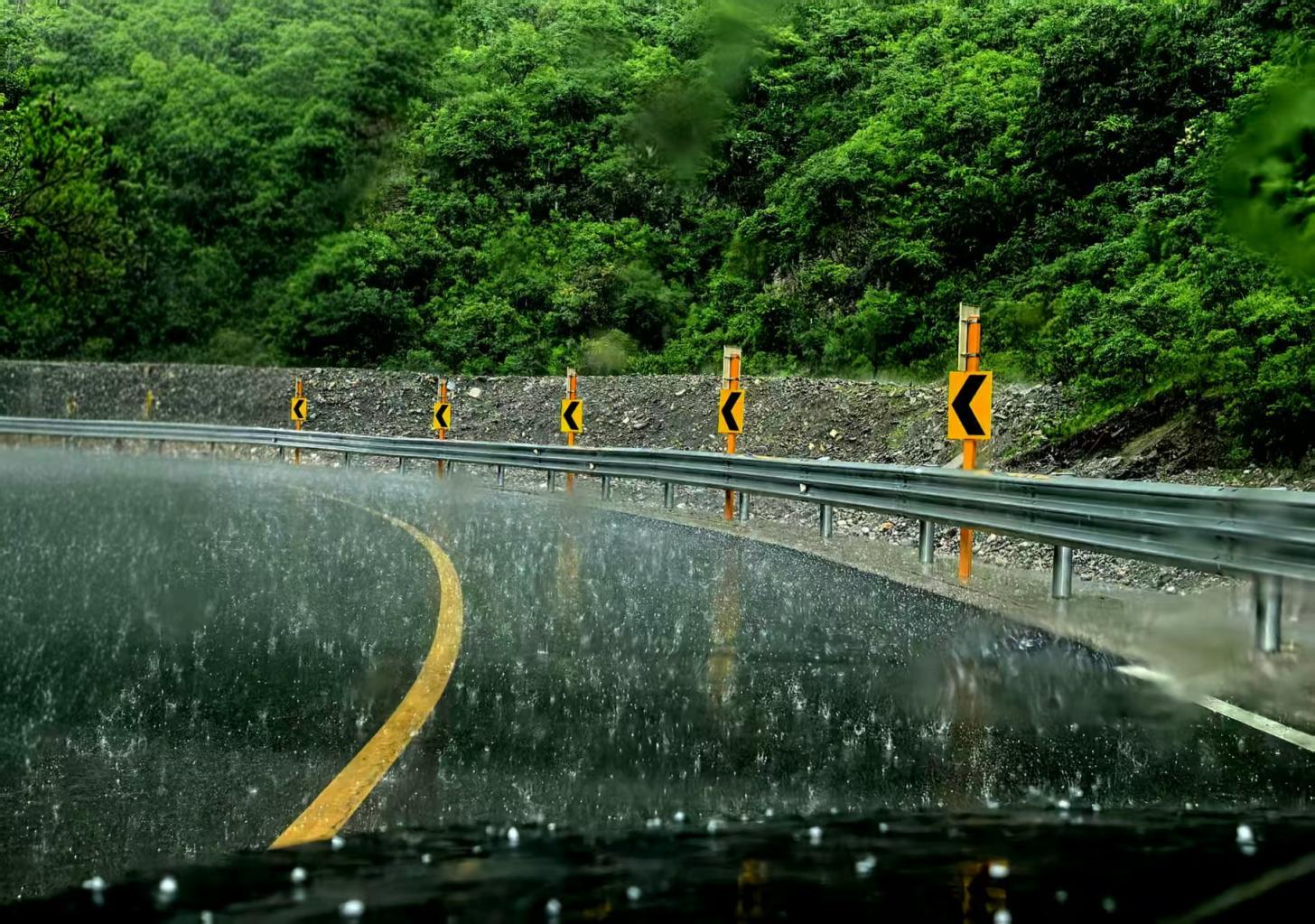 强对流来去匆匆！北京房山冰雹过后蓝天白云上线