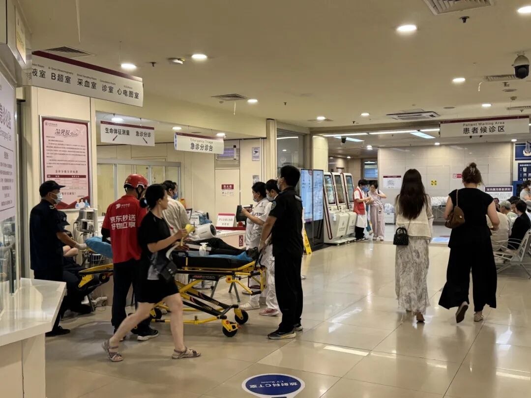 朝阳医院急诊就诊患者 朝阳医院急诊就诊患者