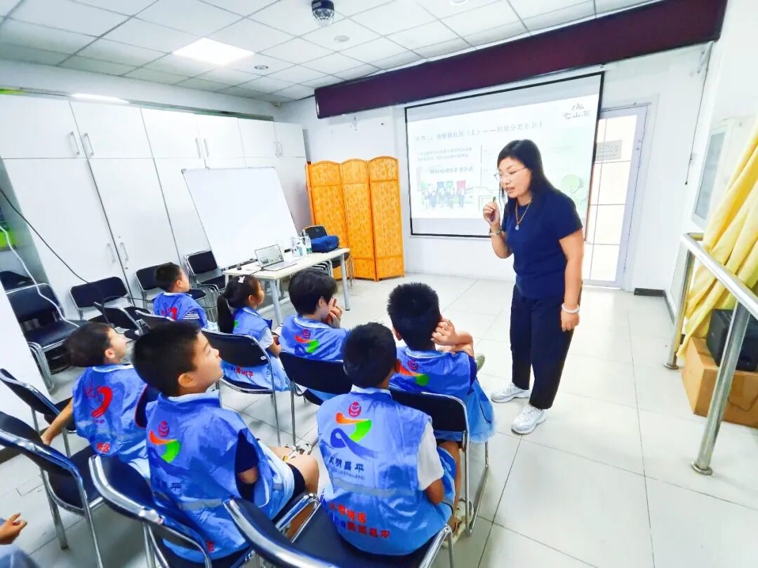 “小小社区管家”上线!“暖心少年团”巡网格查隐患守护家园 “小小社区管家”上线!“暖心少年团”巡网格查隐患守护家园