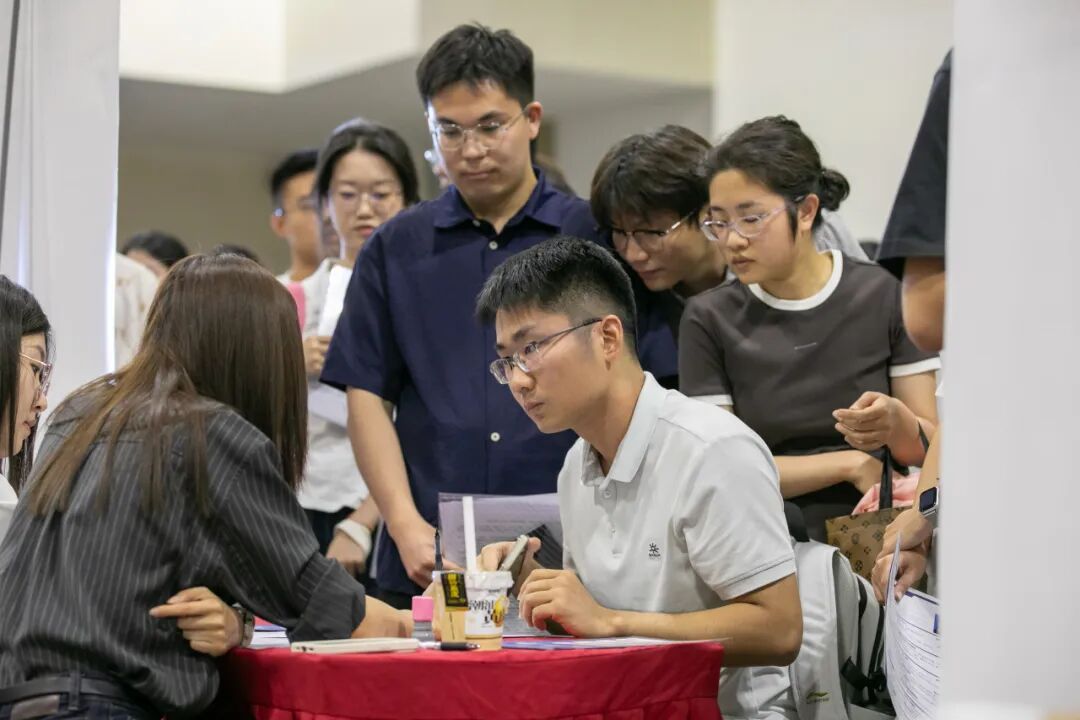 百企千岗点亮青春选择！“西纳英才 融创未来”2027年高校人才招录招聘系列活动启动