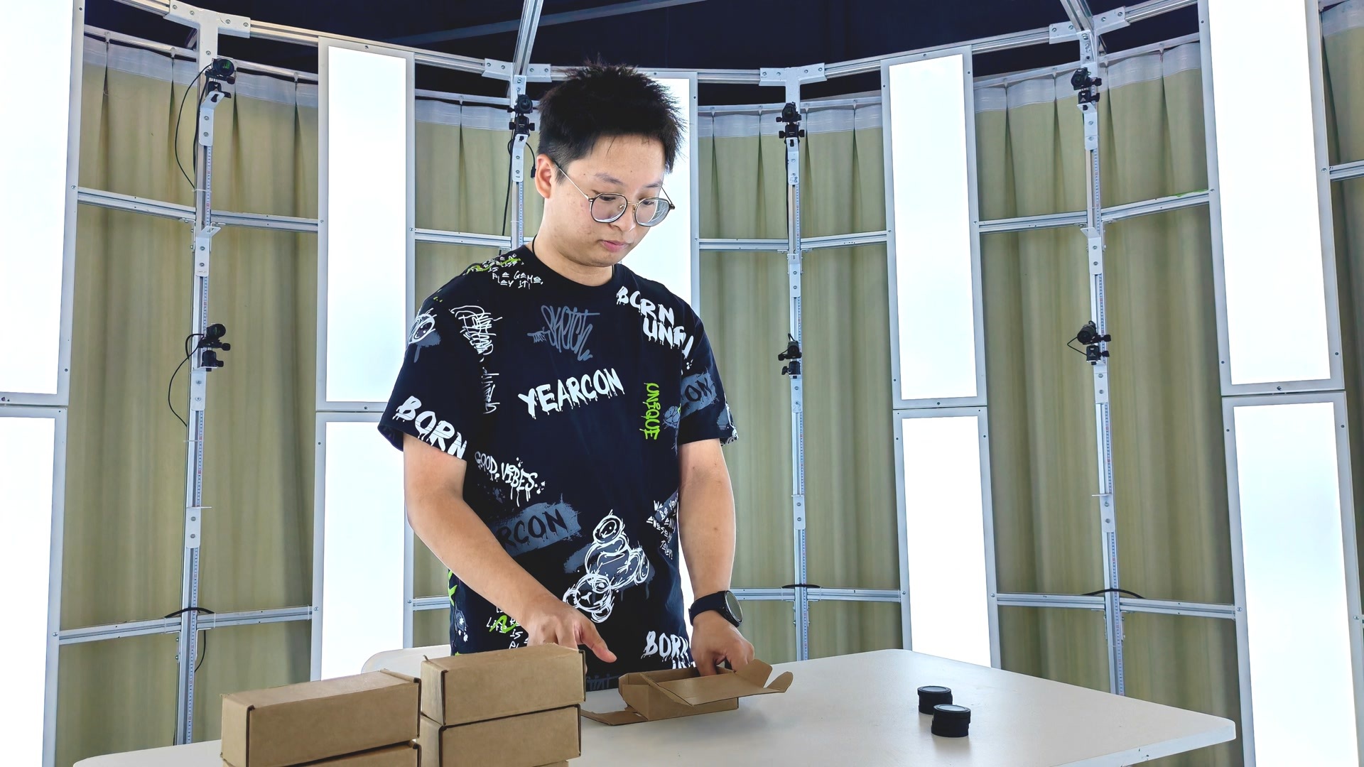 给机器人当老师、给电池做“体检”,这些新职业,你听说过吗? 给机器人当老师、给电池做“体检”,这些新职业,你听说过吗?