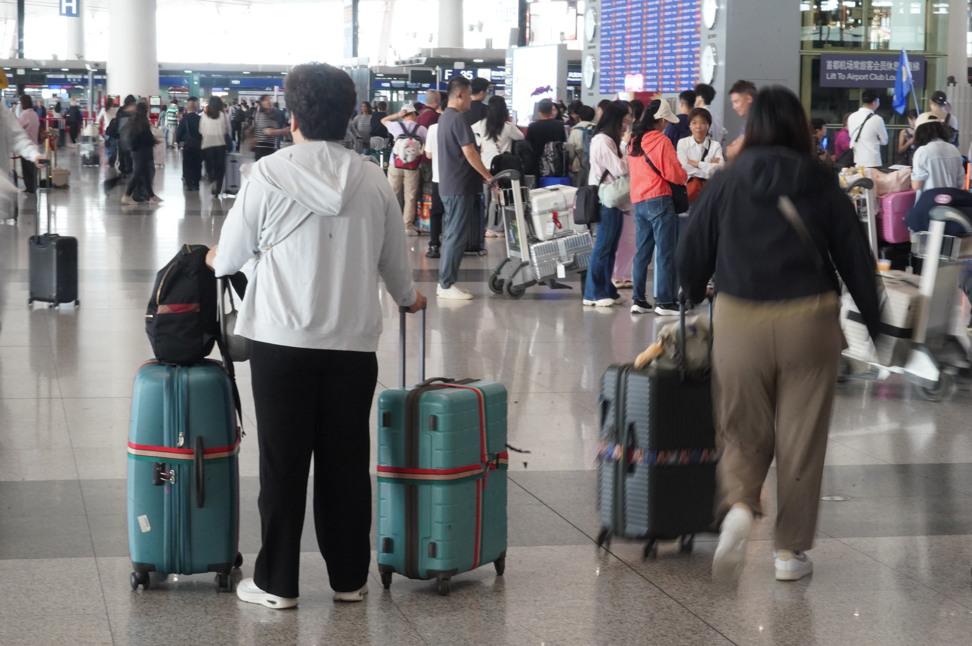 首都机场国庆客流预计超166万人次,T3网约车区域升级扩容 首都机场国庆客流预计超166万人次,T3网约车区域升级扩容