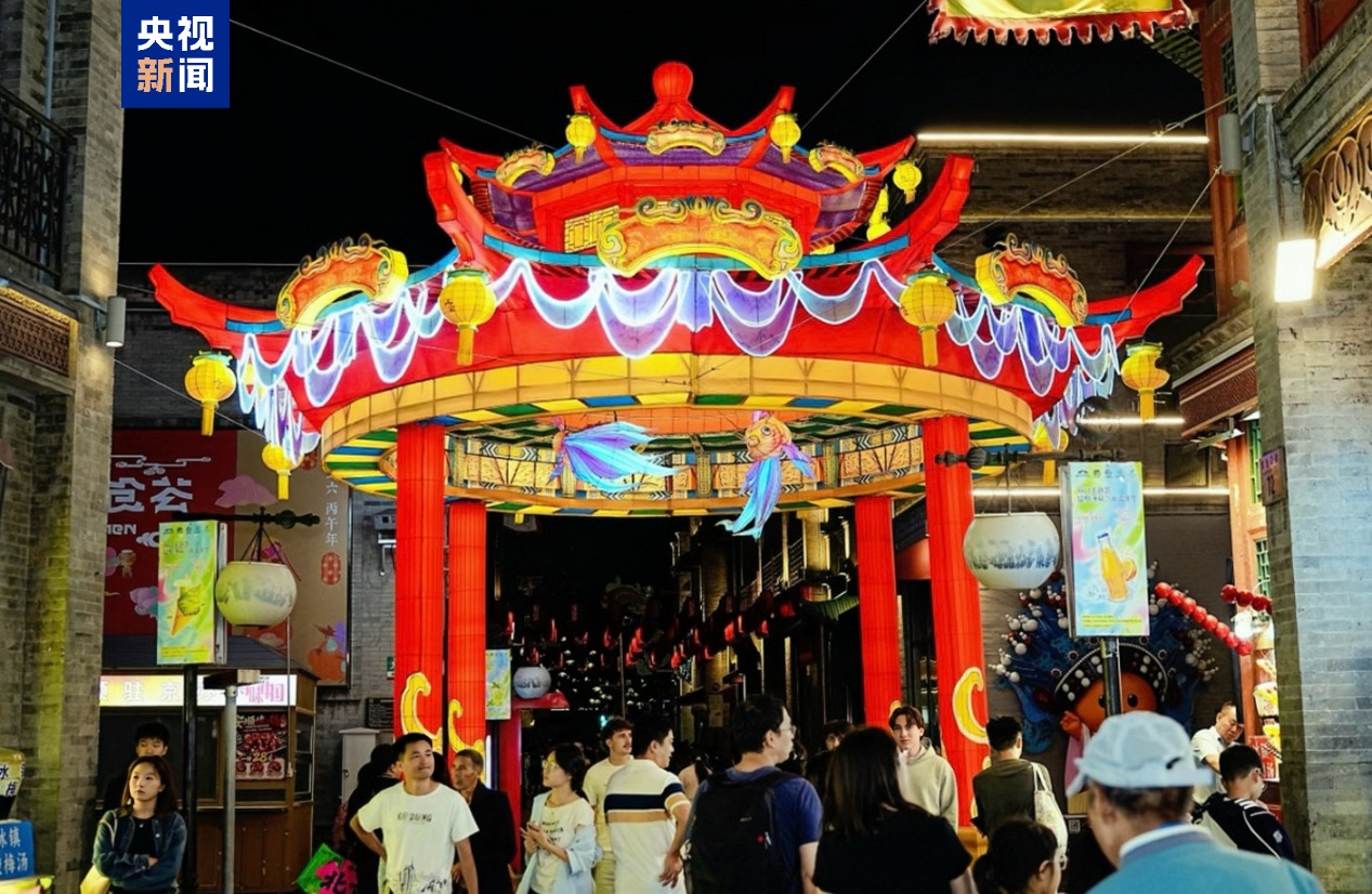 北京国庆消费市场稳中有升,重点商圈客流超6000万人次 北京国庆消费市场稳中有升,重点商圈客流超6000万人次