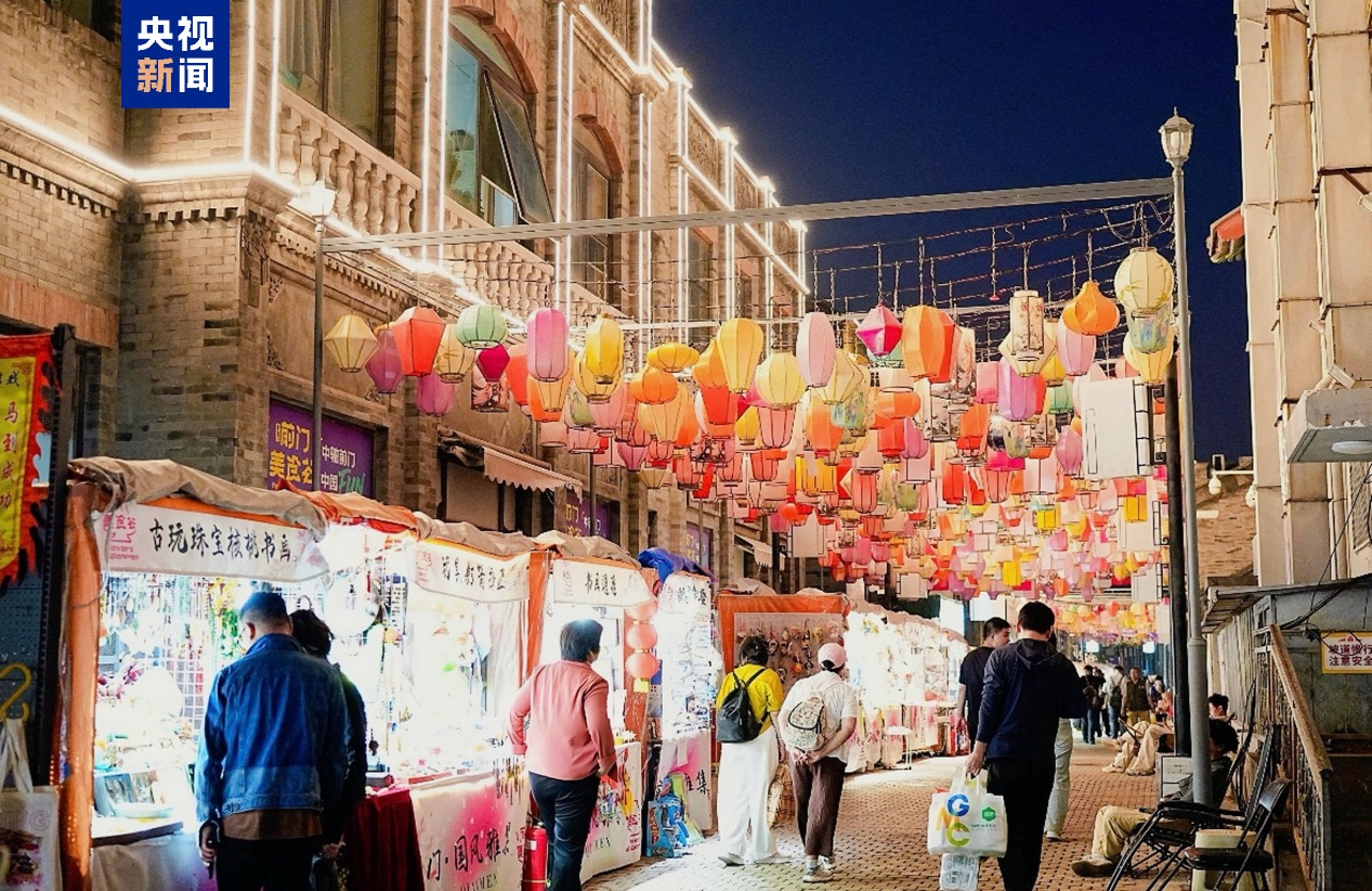 北京国庆消费市场稳中有升,重点商圈客流超6000万人次 北京国庆消费市场稳中有升,重点商圈客流超6000万人次