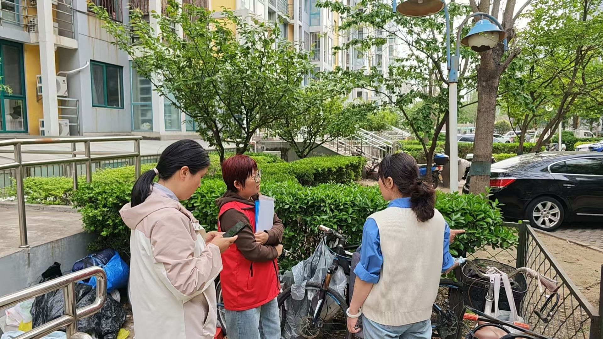 车棚改旧建新让车辆“归位收纳”!北京人家社区化解居民停车烦恼 车棚改旧建新让车辆“归位收纳”!北京人家社区化解居民停车烦恼