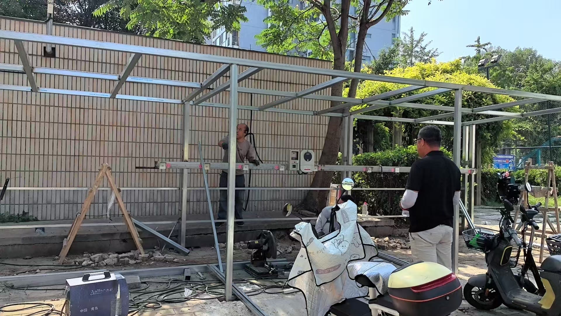 车棚改旧建新让车辆“归位收纳”!北京人家社区化解居民停车烦恼 车棚改旧建新让车辆“归位收纳”!北京人家社区化解居民停车烦恼