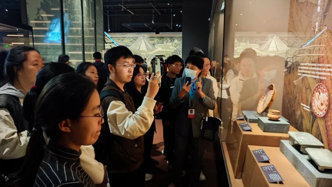 跨越文化的桥梁|高校中外学子赴首都博物馆开展研学活动 跨越文化的桥梁|高校中外学子赴首都博物馆开展研学活动